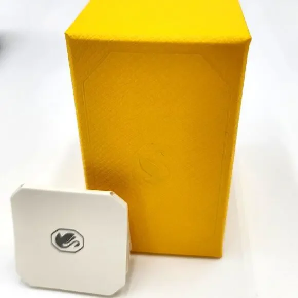 SWAROVSKI Swan Bangle Bracelet NEW WITH TAGS IN BOX - Picture 5 of 6